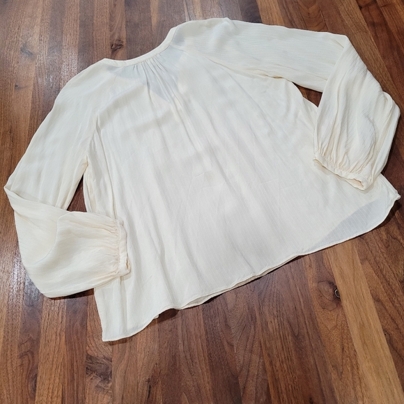 Skies Are Blue Boho Top Tie Neckline Sewn Pleating Details Button Cuff - Picture 2 of 9